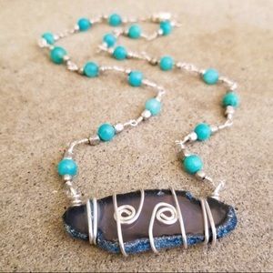 Handmade Agate Wire-Wrap Necklace